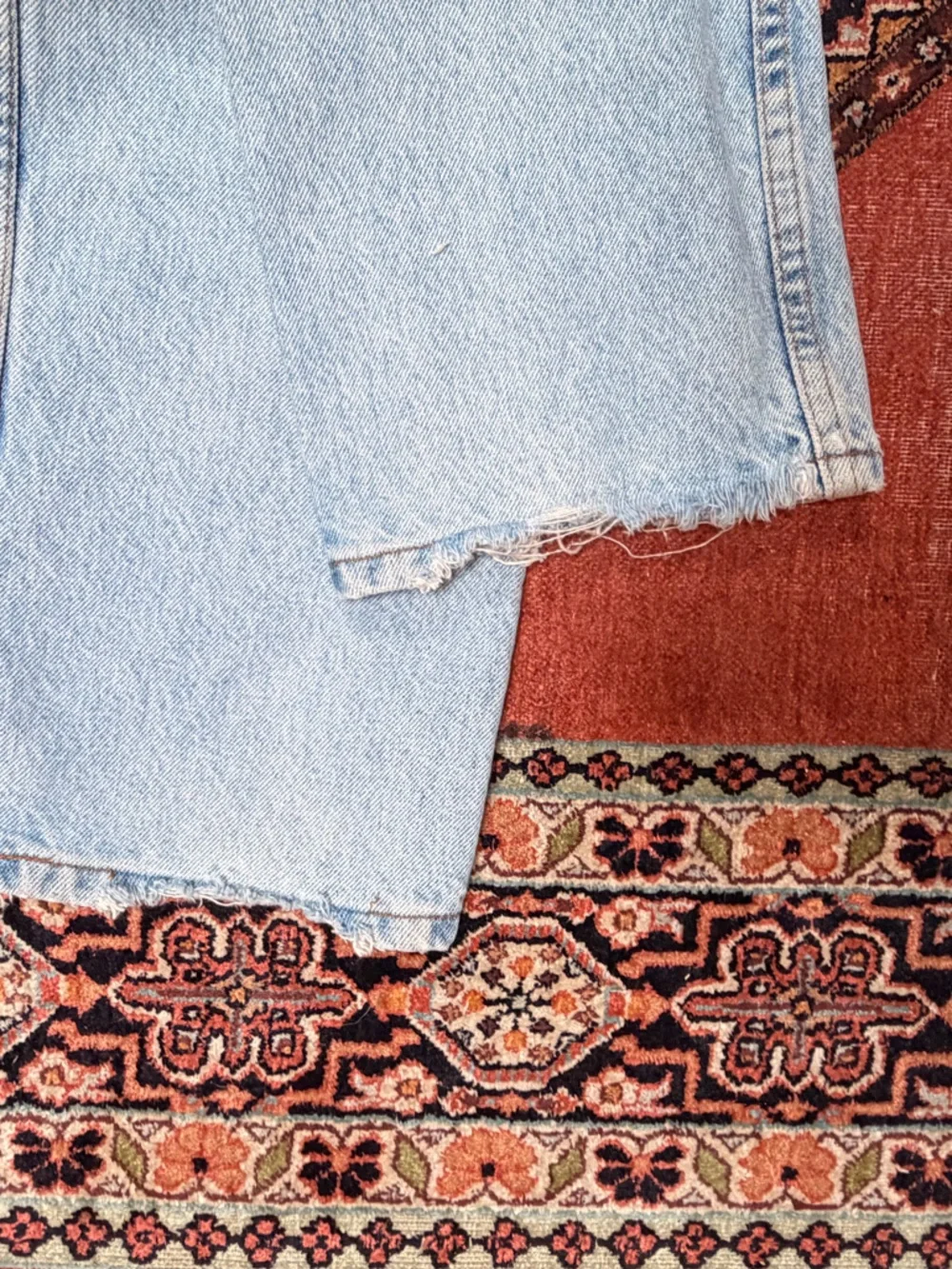Vintage Levi's 505 Light Blue Distressed Boyfriend Jeans